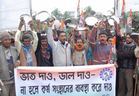 INTTUC roadside hawkers stage protest in Agartala